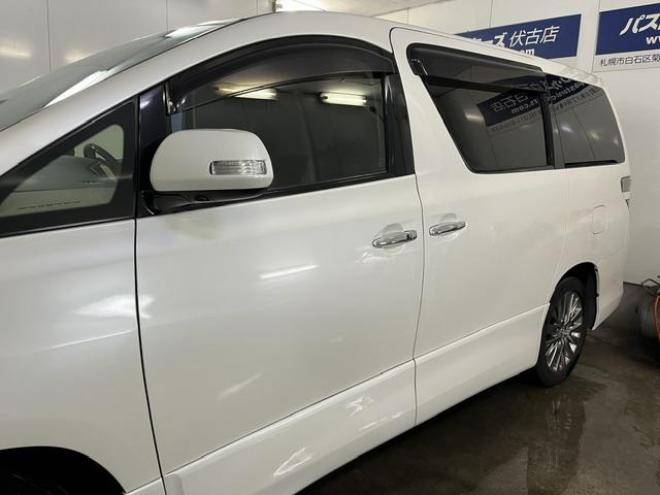 ヴェルファイア２．４Ｚ　ゴールデンアイズⅡ　本州仕入　ワンオーナー　禁煙車　純正リアフリップダウンモニター　純正１８インチＡＷ　社外１６ＡＷ＋スタッドレスタイヤ付　両側パワースライドドア　パワーバックドア　純正ブラックハーフレザーシート　ＥＴＣ 4WD 2400 5Dr
