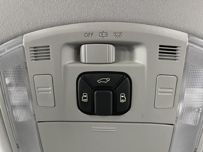 ヴェルファイア２．４Ｚ　ゴールデンアイズⅡ　本州仕入　ワンオーナー　禁煙車　純正リアフリップダウンモニター　純正１８インチＡＷ　社外１６ＡＷ＋スタッドレスタイヤ付　両側パワースライドドア　パワーバックドア　純正ブラックハーフレザーシート　ＥＴＣ 4WD 2400 5Dr