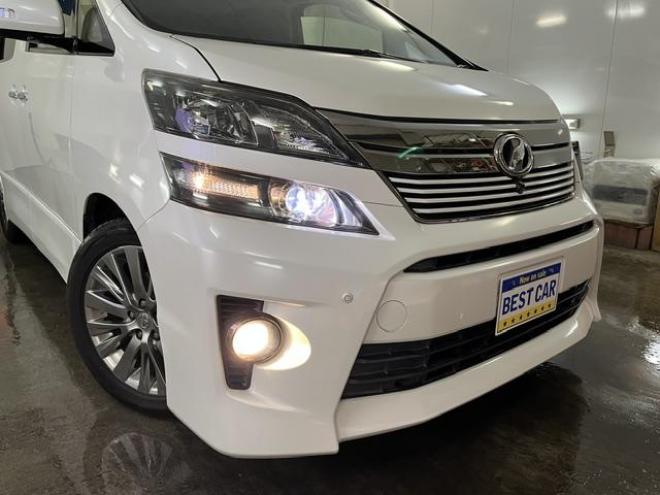 ヴェルファイア２．４Ｚ　ゴールデンアイズⅡ　本州仕入　ワンオーナー　禁煙車　純正リアフリップダウンモニター　純正１８インチＡＷ　社外１６ＡＷ＋スタッドレスタイヤ付　両側パワースライドドア　パワーバックドア　純正ブラックハーフレザーシート　ＥＴＣ 4WD 2400 5Dr