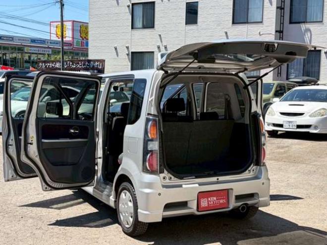 ワゴンRRR-DI 4WD　ターボ　アルミホイール　パワステ　パワーウィンドウ　シートヒーター　キーレスエントリー　ABS　エアコン　フルフラットシート 660