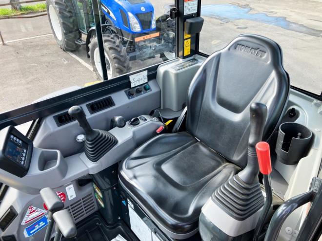 バックホーコマツ　中古　PC30MR-5　配管付　油圧ショベル　建機
