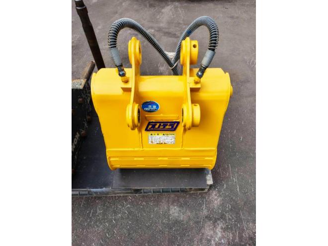 バックホーコマツ　中古　PC30MR-5　配管付　油圧ショベル　建機