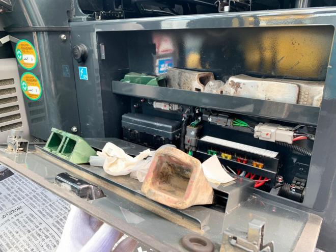 バックホーコマツ　中古　PC30MR-5　配管付　油圧ショベル　建機
