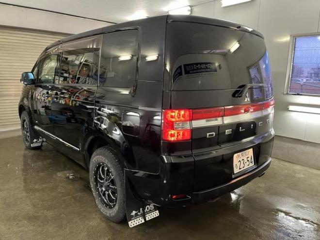 デリカＤ：５　Ｇパワーパッケージ　本州仕入　禁煙車　寒冷地仕様　ＭＫＷ１６ＡＷ＋ヨコハマホワイトレター　新品ＪＡＯＳブラックマッドガード　純正１８ＡＷ＋スタッドレスタイヤ付　アルパインリアフリップダウンモニター　ドライブレコーダー 4WD 2400 5Dr