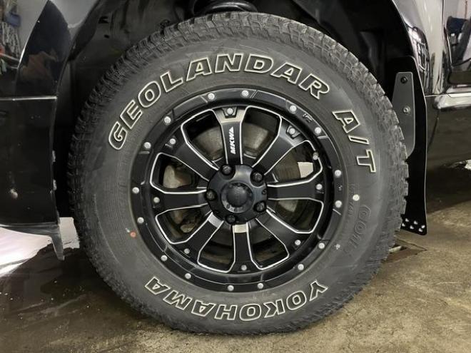 デリカＤ：５　Ｇパワーパッケージ　本州仕入　禁煙車　寒冷地仕様　ＭＫＷ１６ＡＷ＋ヨコハマホワイトレター　新品ＪＡＯＳブラックマッドガード　純正１８ＡＷ＋スタッドレスタイヤ付　アルパインリアフリップダウンモニター　ドライブレコーダー 4WD 2400 5Dr