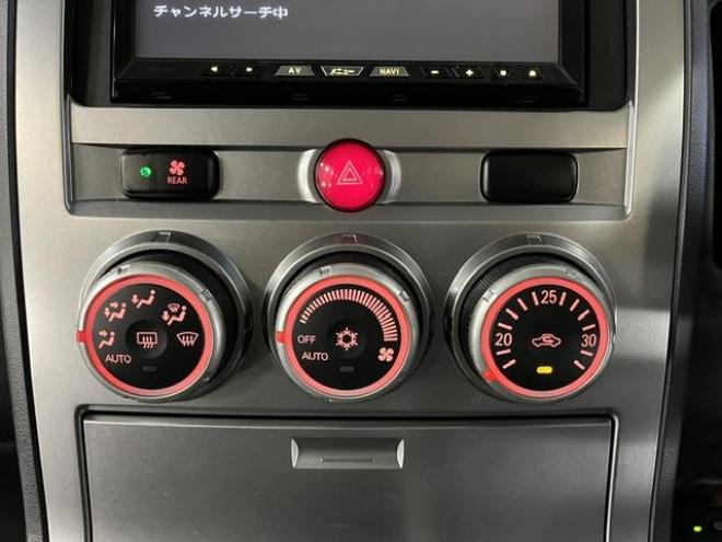 デリカＤ：５　Ｇパワーパッケージ　本州仕入　禁煙車　寒冷地仕様　ＭＫＷ１６ＡＷ＋ヨコハマホワイトレター　新品ＪＡＯＳブラックマッドガード　純正１８ＡＷ＋スタッドレスタイヤ付　アルパインリアフリップダウンモニター　ドライブレコーダー 4WD 2400 5Dr