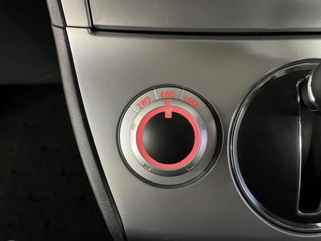 デリカＤ：５　Ｇパワーパッケージ　本州仕入　禁煙車　寒冷地仕様　ＭＫＷ１６ＡＷ＋ヨコハマホワイトレター　新品ＪＡＯＳブラックマッドガード　純正１８ＡＷ＋スタッドレスタイヤ付　アルパインリアフリップダウンモニター　ドライブレコーダー 4WD 2400 5Dr