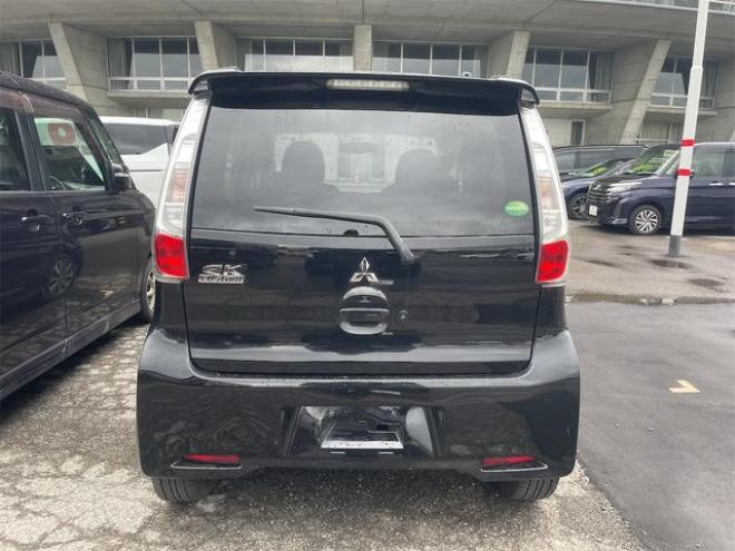 eKカスタムＴ　４ＷＤ　ターボ　バックカメラ　ＥＴＣ　オートライト　ＨＩＤ　スマートキー　電動格納ミラー　シートヒーター　ベンチシート　ＣＶＴ　盗難防止システム　ＡＢＳ　　衝突安全ボディ　エアコン　パワーステアリング 4WD 660 5Dr