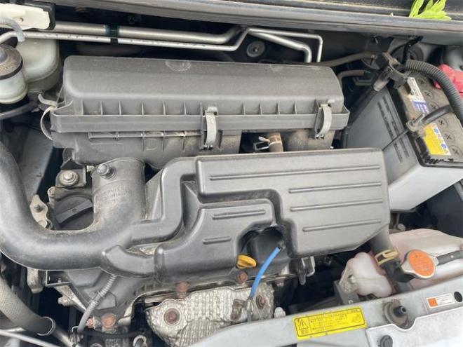 ピクシスエポックＬｆ　４ＷＤ　アイドリングストップ　ＣＶＴ　ＡＢＳ　ＣＤ　衝突安全ボディ　エアコン　パワーステアリング　パワーウィンドウ 4WD 660 5Dr