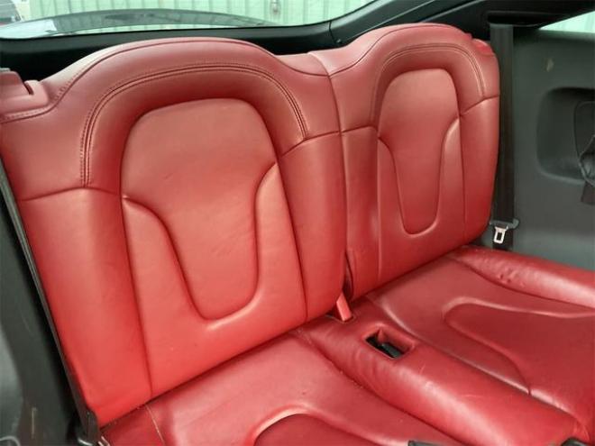 アウディＴＴクーペ ３．２クワトロ　４ＷＤ　ドライブレコーダー　ＥＴＣ　バックカメラ　ＴＶ　クリアランスソナー　ＡＴ　ＨＩＤ　シートヒーター　アルミホイール　パワーシート　盗難防止システム　ＡＢＳ　エアコン　パワーステアリング 4WD 3200 クーペDr