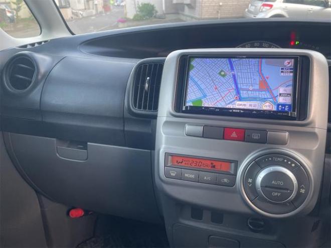 タントカスタムＲＳ　４ＷＤ　ＥＴＣ　電動スライドドア　ナビ　ＴＶ　ＨＩＤ　スマートキー　ターボ　ＣＶＴ　盗難防止システム　ＡＢＳ　アルミホイール　衝突安全ボディ　エアコン　パワーステアリング　パワーウィンドウ 4WD 660 5Dr