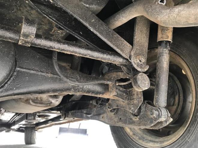 モコＥ　ＦＯＵＲ　４ＷＤ　スマートキー　シートヒーター　ベンチシート　ＡＴ　盗難防止システム　ＡＢＳ　ＣＤ　衝突安全ボディ　エアコン 4WD 660 5Dr