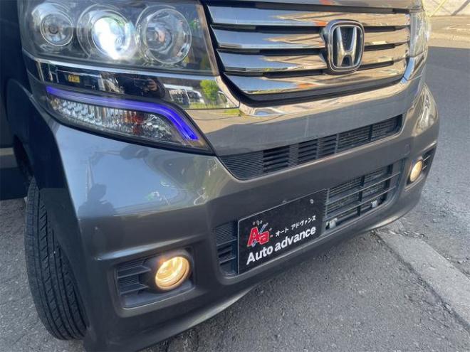 N-BOXカスタム Ｇ・Ｌパッケージ　４ＷＤ　　コムテック　２カメドラレコ　パワースライド　ＥＴＣ　ＴＲＣ　ＨＩＤ 4WD 660 5Dr