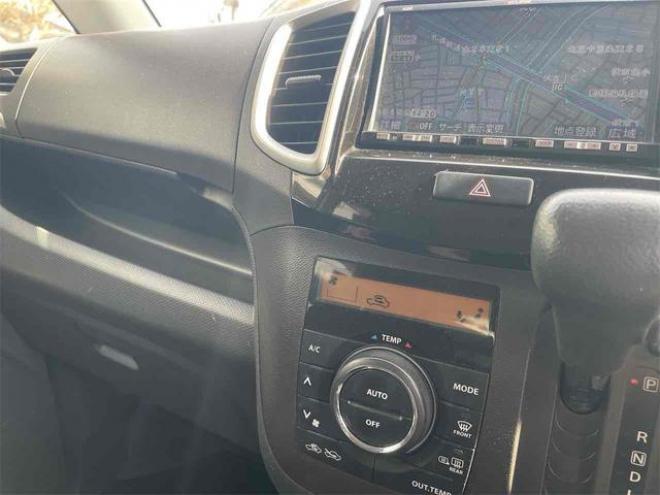 ソリオＳ　４ＷＤ　ナビ　ＴＶ　両側スライドドア　スマートキー　ＣＶＴ　アルミホイール　ＡＢＳ　エアコン　パワーステアリング　パワーウィンドウ 4WD 1200 5Dr