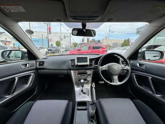 レガシィワゴン2.0 GTスペックB 4WD　キーレス・電動格納ミラー・パワーウィンド・HIDヘッドライト・フォグランプ・純正オーディオ・カロッツェリアDVDナビ・CD・パワーシート・トランクスルーボタン・社外18インチアルミホイール 2000