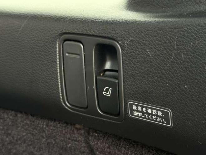 レガシィワゴン2.0 GTスペックB 4WD　キーレス・電動格納ミラー・パワーウィンド・HIDヘッドライト・フォグランプ・純正オーディオ・カロッツェリアDVDナビ・CD・パワーシート・トランクスルーボタン・社外18インチアルミホイール 2000
