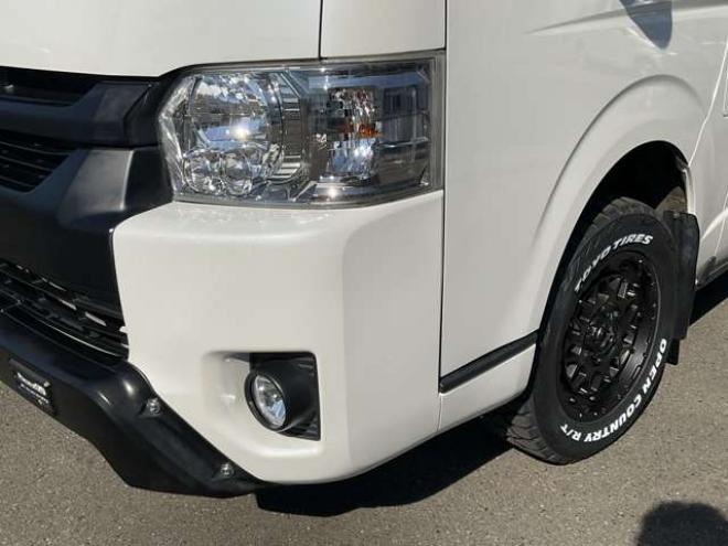 ハイエースバン2.7 スーパーGL ダークプライムII ワイド ミドルルーフ ロングボディ 4WD　TOYOオープンカントリーR/Tタイヤ　ナイトロパワーM29スティンガー16インチAW　ワンオーナー　両側パワースライドドア　ETC　Pivot製オートクルーズ付きスロコン　Tom's製テールライト　JAOS リヤスキッドバー 2700