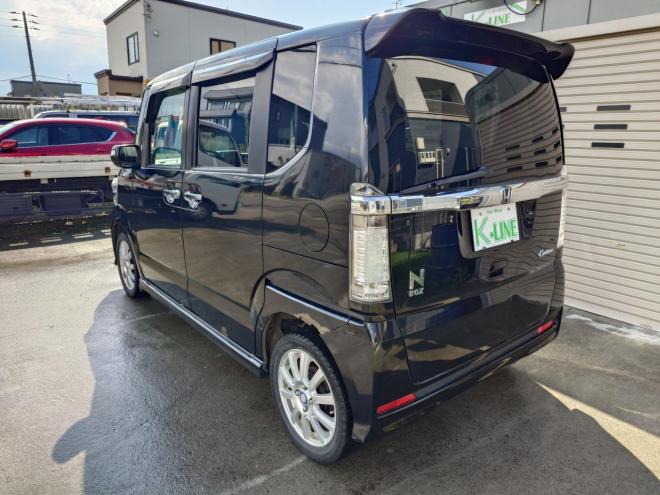 N-BOX カスタムGターボSSパッケージ　ユーザー買取車　当店販売車両　社外ナビ・TV・バックカメラ　Bluetooth　エンジンスターター　ドラレコ前後　プッシュスタート　ETC　オートライト機能　ドアバイザー　タイミングチェーン　JC08モード燃費18.2km/リットル　4WD 660 5Dr