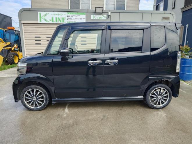 N-BOX カスタムGターボSSパッケージ　ユーザー買取車　当店販売車両　社外ナビ・TV・バックカメラ　Bluetooth　エンジンスターター　ドラレコ前後　プッシュスタート　ETC　オートライト機能　ドアバイザー　タイミングチェーン　JC08モード燃費18.2km/リットル　4WD 660 5Dr