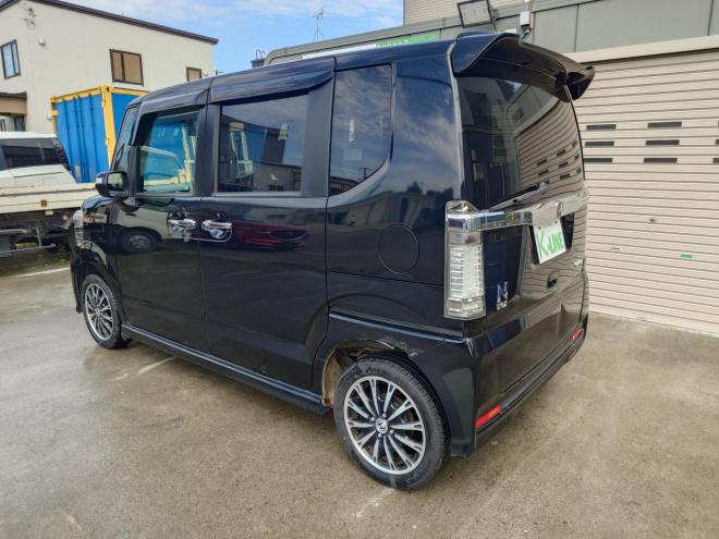 N-BOX カスタムGターボSSパッケージ　ユーザー買取車　当店販売車両　社外ナビ・TV・バックカメラ　Bluetooth　エンジンスターター　ドラレコ前後　プッシュスタート　ETC　オートライト機能　ドアバイザー　タイミングチェーン　JC08モード燃費18.2km/リットル　4WD 660 5Dr