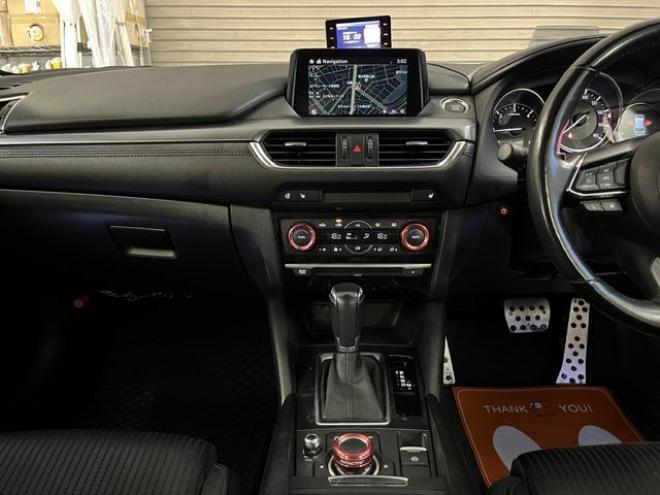 アテンザワゴンＸＤ　プロアクティブ　本州仕入　寒冷地仕様　禁煙車　ヘッドアップディスプレイ　スカイアクティブディーゼルターボ　クルーズコントロール　ワーウィック１７インチＡＷ　社外１７ＡＷ＋スタッドレスタイヤ付　エンジンスターター 4WD 2200 5Dr