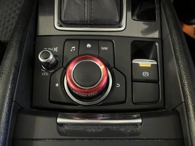 アテンザワゴンＸＤ　プロアクティブ　本州仕入　寒冷地仕様　禁煙車　ヘッドアップディスプレイ　スカイアクティブディーゼルターボ　クルーズコントロール　ワーウィック１７インチＡＷ　社外１７ＡＷ＋スタッドレスタイヤ付　エンジンスターター 4WD 2200 5Dr
