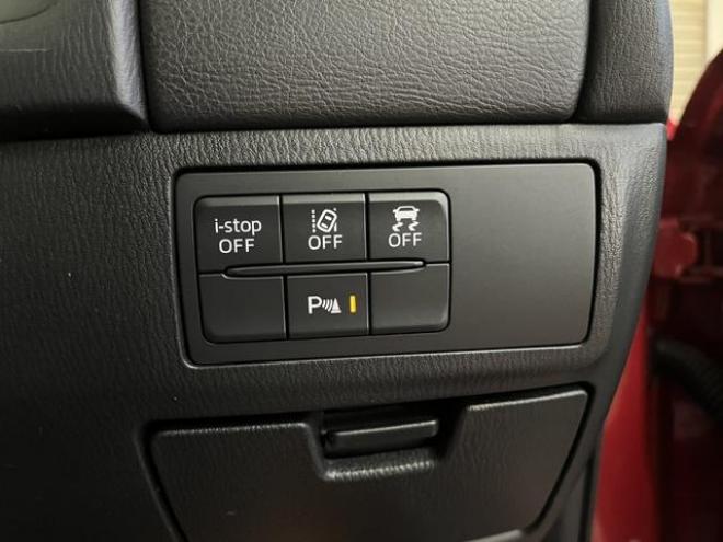 アテンザワゴンＸＤ　プロアクティブ　本州仕入　寒冷地仕様　禁煙車　ヘッドアップディスプレイ　スカイアクティブディーゼルターボ　クルーズコントロール　ワーウィック１７インチＡＷ　社外１７ＡＷ＋スタッドレスタイヤ付　エンジンスターター 4WD 2200 5Dr
