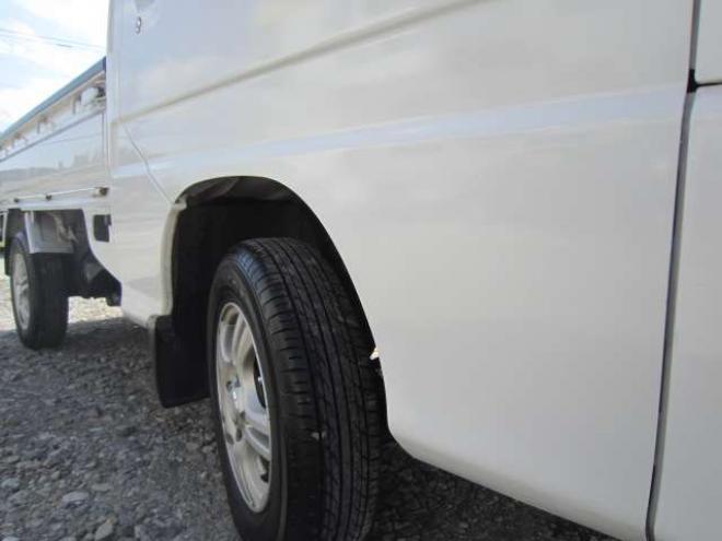 サンバートラック TC 三方開 4WD　4WD 道外仕入れ 走行26000km オートマ エアコン パワステ パワーウインドキーレス CD 社外アルミ スタッドレス+ホイールセット積込み 1年間走行無制限保証付 660