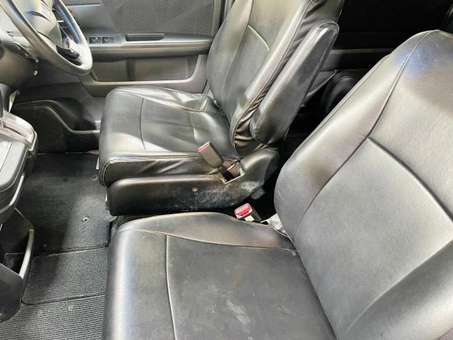 ステップワゴン2.0スパーダZ 4WD 5年保証 スマキーパワスラ ナビ ETC 夏冬タイヤ 自社認証工場 車検整備2年付 修復歴無 寒冷地仕様 禁煙