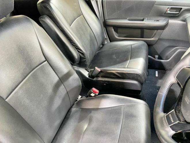 ステップワゴン2.0スパーダZ 4WD 5年保証 スマキーパワスラ ナビ ETC 夏冬タイヤ 自社認証工場 車検整備2年付 修復歴無 寒冷地仕様 禁煙