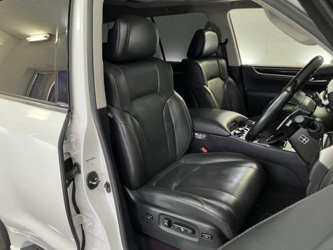 レクサスＬＸ５７０　本州仕入　寒冷地仕様　禁煙車　社外セキュリティ　マークレビンソン　純正２１インチＡＷ　社外１８ＡＷ＋スタッドレスタイヤ付　純正ブラックレザーシート　ヘッドアップディスプレイ　全方位パノラミックビュー 4WD 5700 5Dr