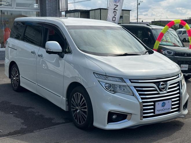 エルグランド2.5 250ハイウェイスター 4WD ローンが不安な方＜優遇ローン＞ 本州仕入　寒冷地仕様　純正ナビTV 4WD 2500 5Dr
