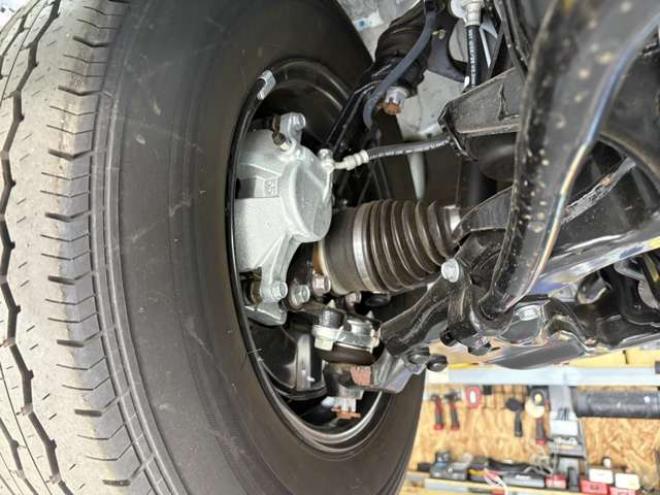 ハイエースファインテックツアラー4WD　R8.1登録済未使用車　デジタルインナーミラー　パノラミックビューモニター　寒冷地仕様　セカンドシート&サードシートオットマン付きキャプテンシート　10人乗り 登録済未使用車 2700