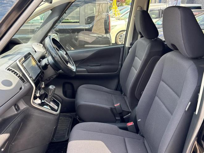 セレナ2.0X VセレクションⅡ 4WD　ローンが不安な方＜優遇ローン＞　本州仕入　寒冷地仕様　 軽減ブレーキ　純正ナビTV 4WD 2000 5Dr