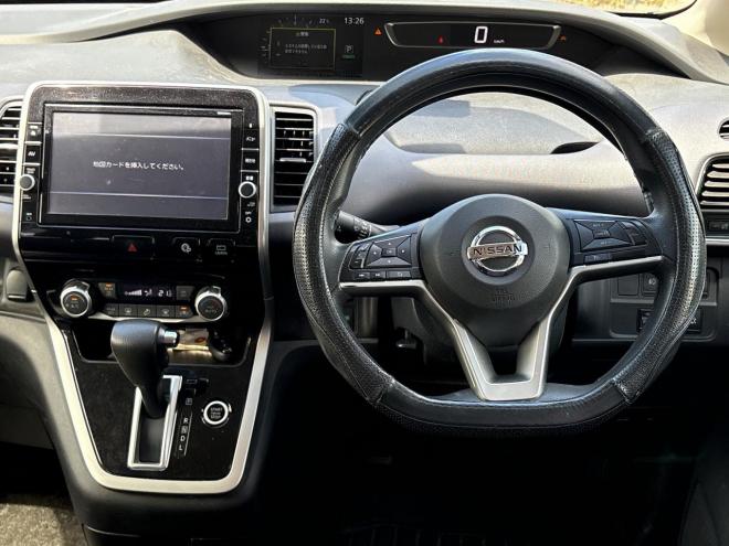 セレナ2.0X VセレクションⅡ 4WD　ローンが不安な方＜優遇ローン＞　本州仕入　寒冷地仕様　 軽減ブレーキ　純正ナビTV 4WD 2000 5Dr