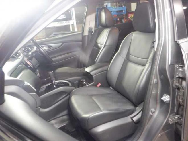 エクストレイル2.0 20X エマージェンシーブレーキパッケージ 2列車 4WD　ナビ・TV・Bluetooth・Bカメラ・LEDヘッド・プッシュスタート・LEDヘッドライト・エマブレ・クリアランスソナー・前席シートヒーター・レーンキープ 2000
