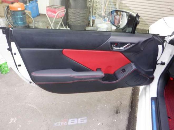 86GR  2.4 RZ　ナビ・TV・B/T・Bカメラ・HKS車高調・SARDマフラー・LEDヘッドライト・ハーフレザー・シートヒーター・衝突軽減・ブラインドスポット・クルコン・レーンキープ・オートマチックハイビーム・クリアランスソナー 2WD 2400