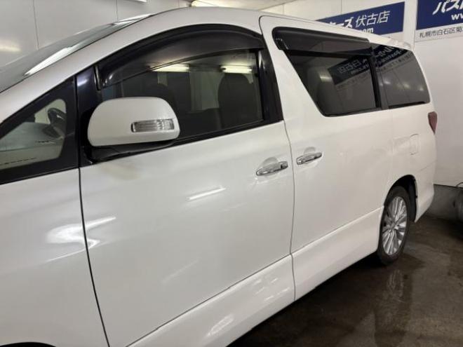 アルファード２４０Ｓ　本州仕入　禁煙車　純正１８インチＡＷ＋新品夏タイヤ　純正１６ＡＷ＋スタッドレスタイヤ付　両側パワースライドドア　純正ナビ　地デジ　Ｂｌｕｅｔｏｏｔｈオーディオ　バックカメラ　ドライブレコーダー　ＥＴＣ 4WD 2400 5Dr