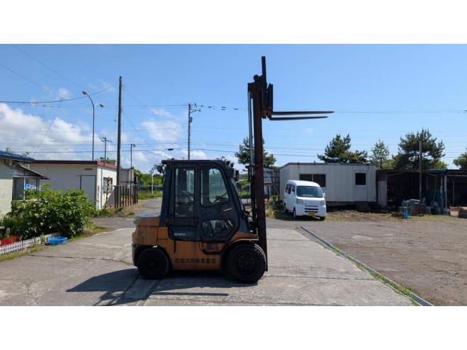 フォークリフト7FD25　苫小牧ヤード