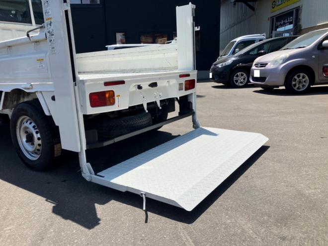 ハイゼット中古　4WD　新明和パワーゲート付　オートマ車