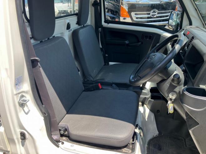 ハイゼット中古　4WD　新明和パワーゲート付　オートマ車