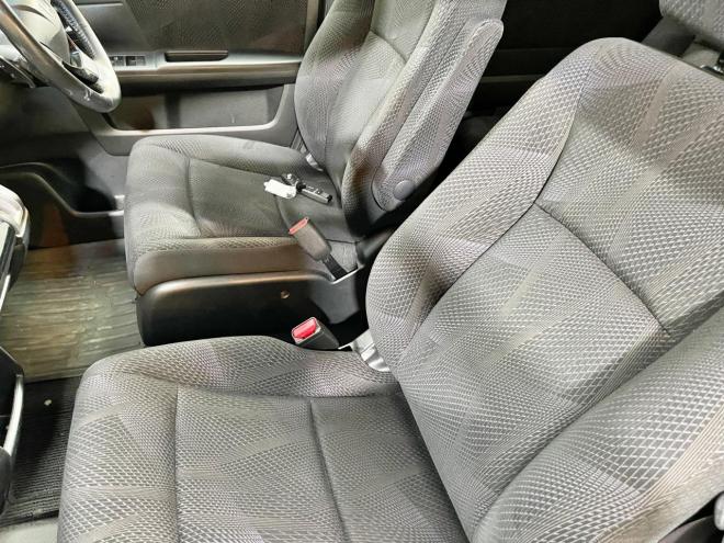 ステップワゴン2.0スパーダZ 4WD 5年保証 スマキー 両側パワスラ ナビTV Bカメ ETC 自社認証工場 車検整備2年付 修復歴無 寒冷地仕様 禁煙