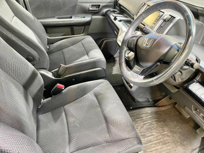 ステップワゴン2.0スパーダZ 4WD 5年保証 スマキー 両側パワスラ ナビTV Bカメ ETC 自社認証工場 車検整備2年付 修復歴無 寒冷地仕様 禁煙
