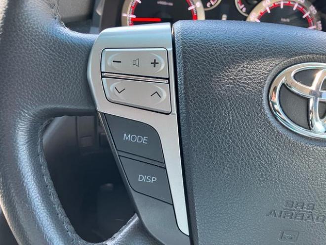 ヴェルファイア２．４Ｚ　ゴールデンアイズＩＩ　４ＷＤ　後期型　社外２０インチアルミ　社外エアロ　社外ＴＶ付ナビ　後席モニタ　ＥＴＣ　両側パワスラ　１００Ｖ電源　ツインモニタ　オートバックドア（北海道） 4WD 2400 5Dr