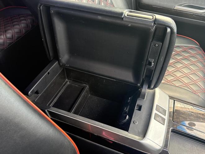 ヴェルファイアハイブリッドハイブリッド2.4ZR 4WD　ローンが不安な方＜優遇ローン＞　純正8型ナビTV　後席モニター　両側パワースライド 4WD 2400 5Dr