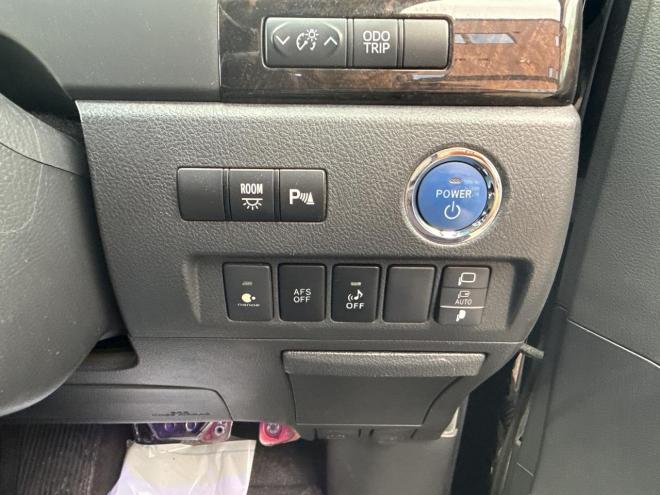 ヴェルファイアハイブリッドハイブリッド2.4ZR 4WD　ローンが不安な方＜優遇ローン＞　純正8型ナビTV　後席モニター　両側パワースライド 4WD 2400 5Dr