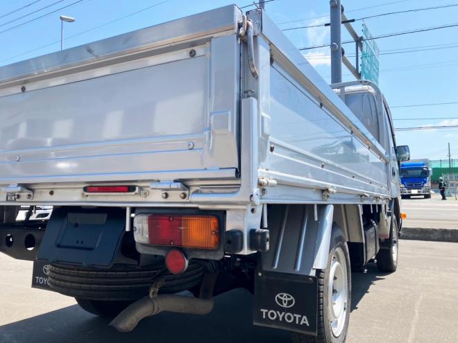 ダイナ中古　平ボディ　4WD　小型トラック