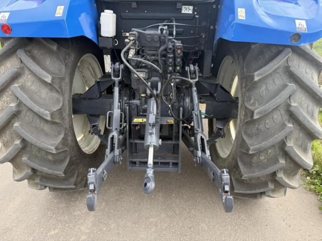 トラクターニューホランド T5.105 105馬力 自社使用トラクター