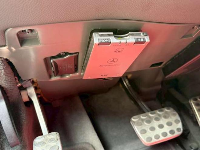 ベンツSLクラス SL55AMG　左ハンドル　AMGエンジン　ワイドボディ仕様　シートヒーター　エアコン　ワークグノーシス　TVナビ　本革シート　社外エアロ　バックカメラ　ETC　キーレスエントリー 正規輸入車 2WD 5500