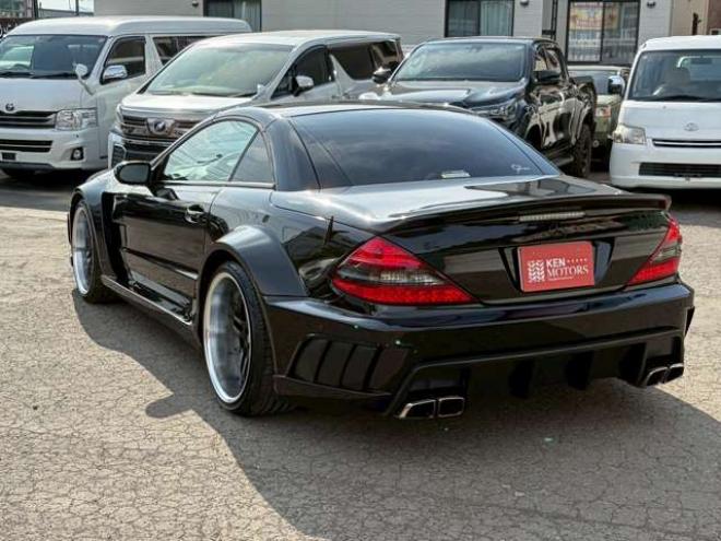 ベンツSLクラス SL55AMG　左ハンドル　AMGエンジン　ワイドボディ仕様　シートヒーター　エアコン　ワークグノーシス　TVナビ　本革シート　社外エアロ　バックカメラ　ETC　キーレスエントリー 正規輸入車 2WD 5500